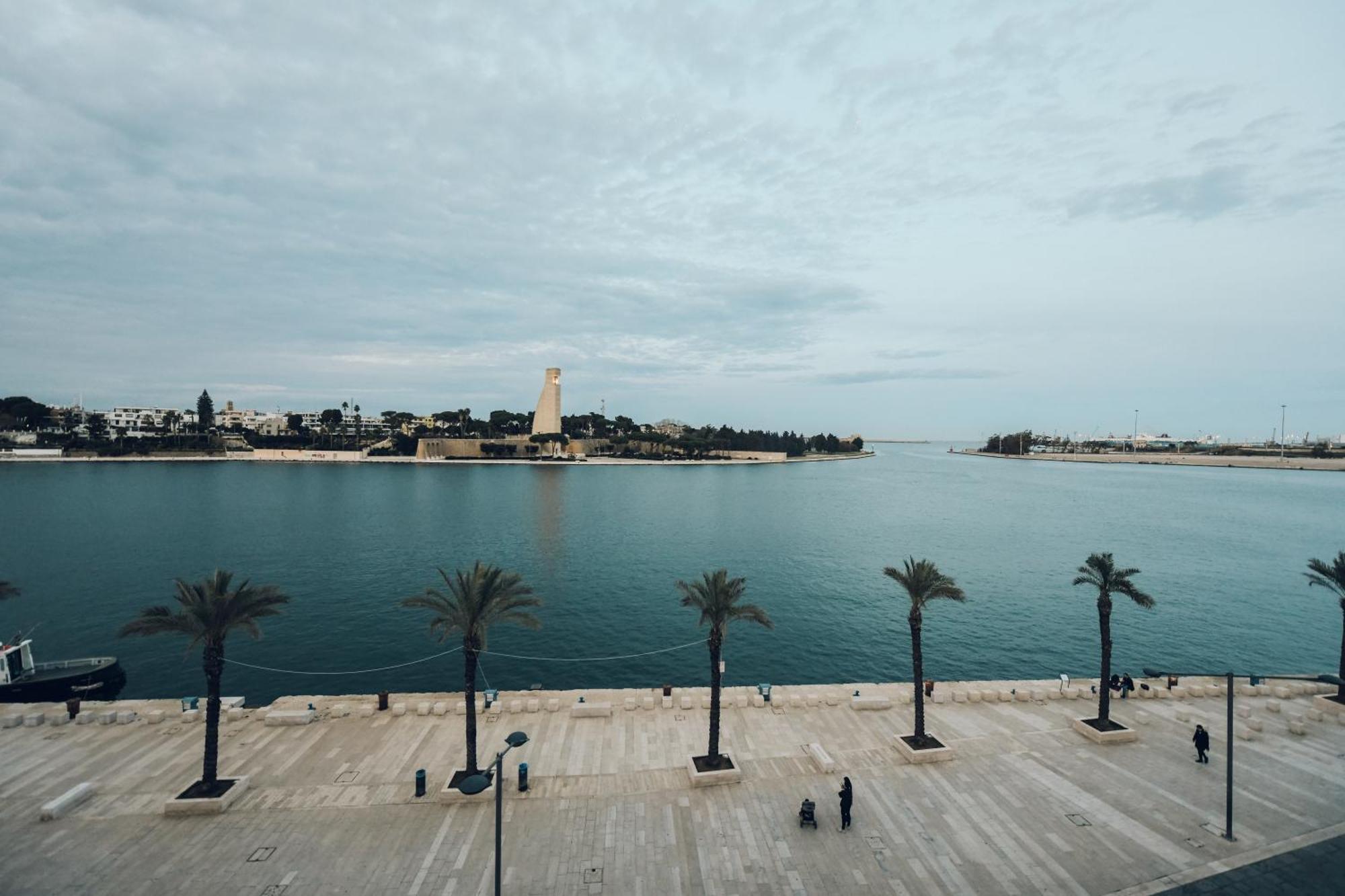 برينديسي Verso Oriente المظهر الخارجي الصورة